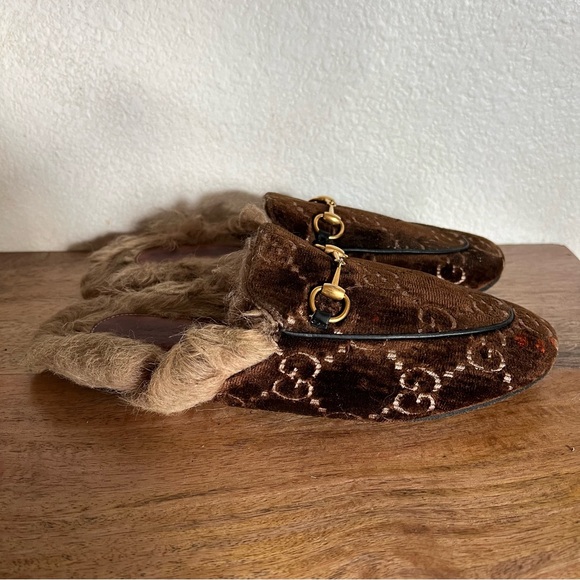 Gucci Princetown Brown Velvet Fur Slip On Flats Size 8.5 - Picture 3 of 17